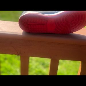 Jordan 1 red,white,black